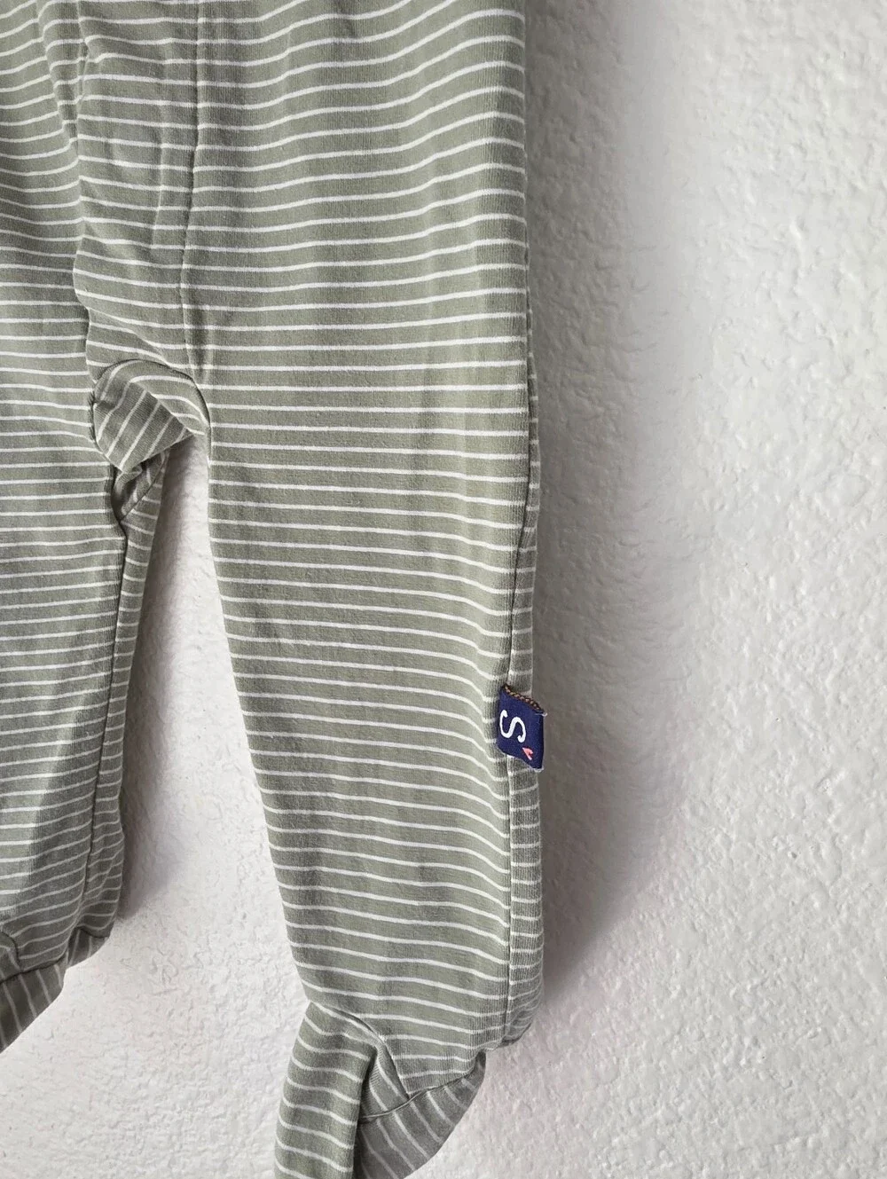 Magnetic Me Onsie, Size 3-6 months, Light green striped